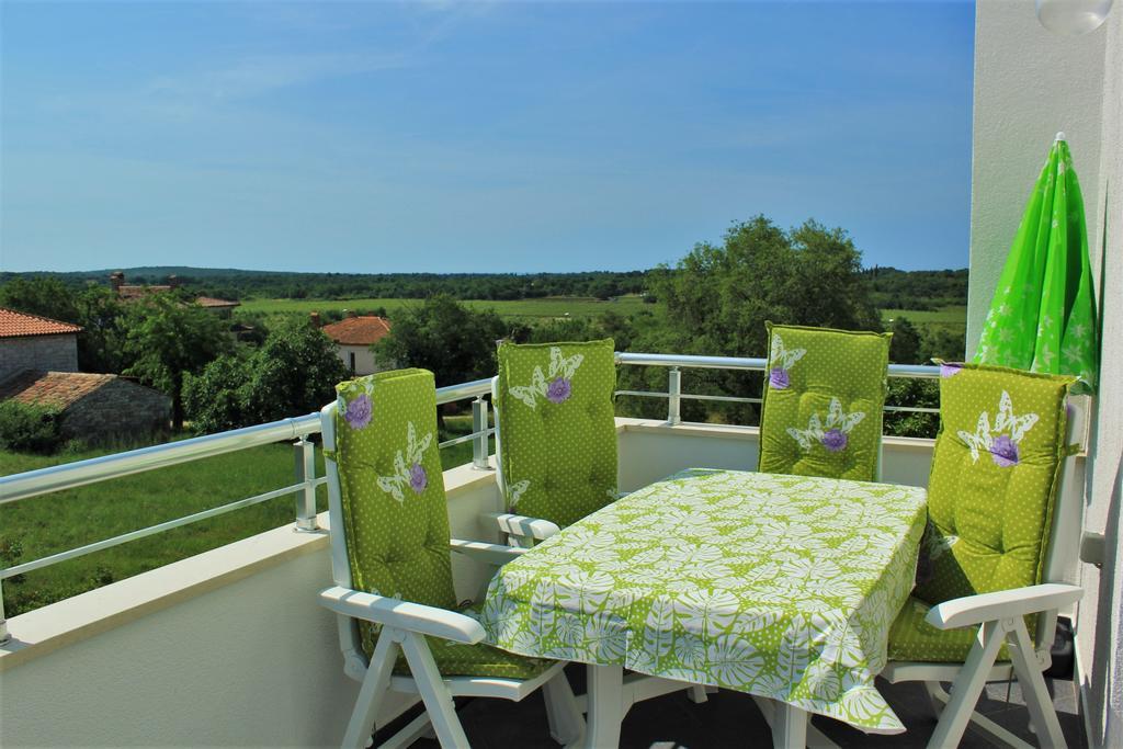 Apartment Eni Rovinj Exterior photo